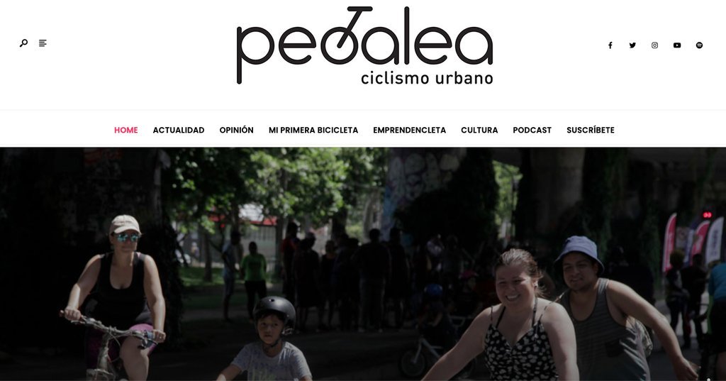 Screenshot of the Revista Pedalea website
